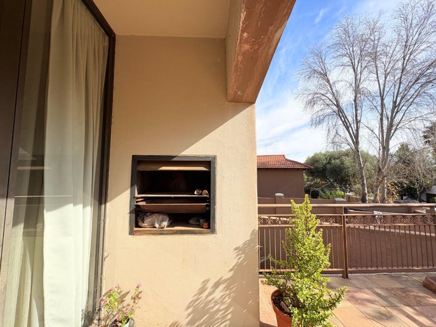 3 Bedroom Property for Sale in Woodland Hills Free State